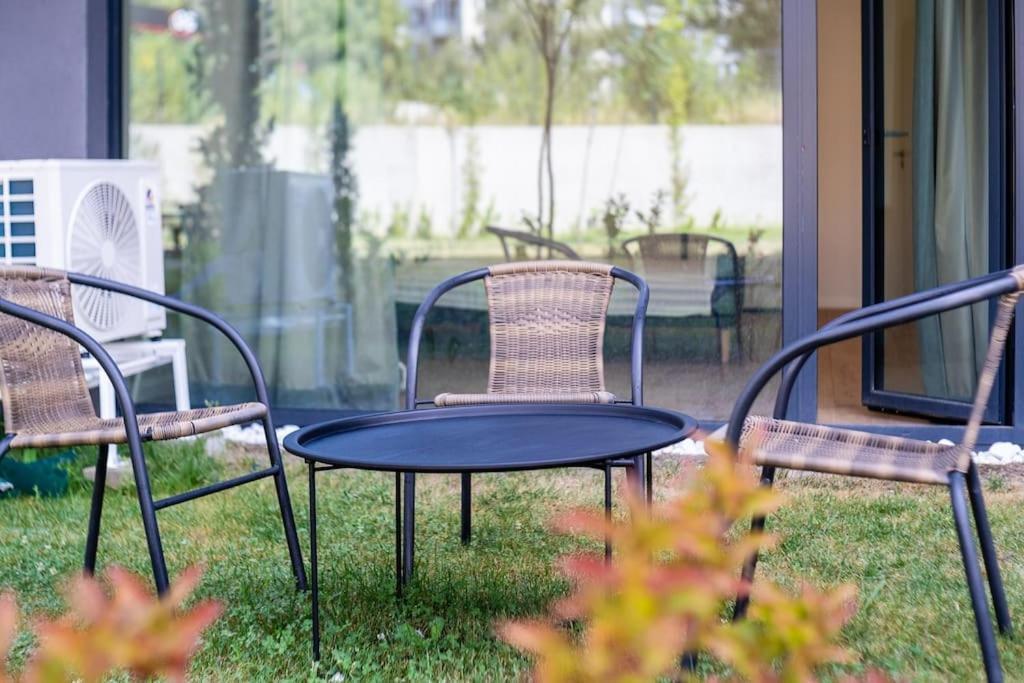 Mycampus 1 Bdrm, Stay 4, Free Parking, Garden, Self Check-In София Экстерьер фото
